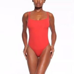 SKIMS ‘Fits Everyone’ Poppy colored Bodysuit